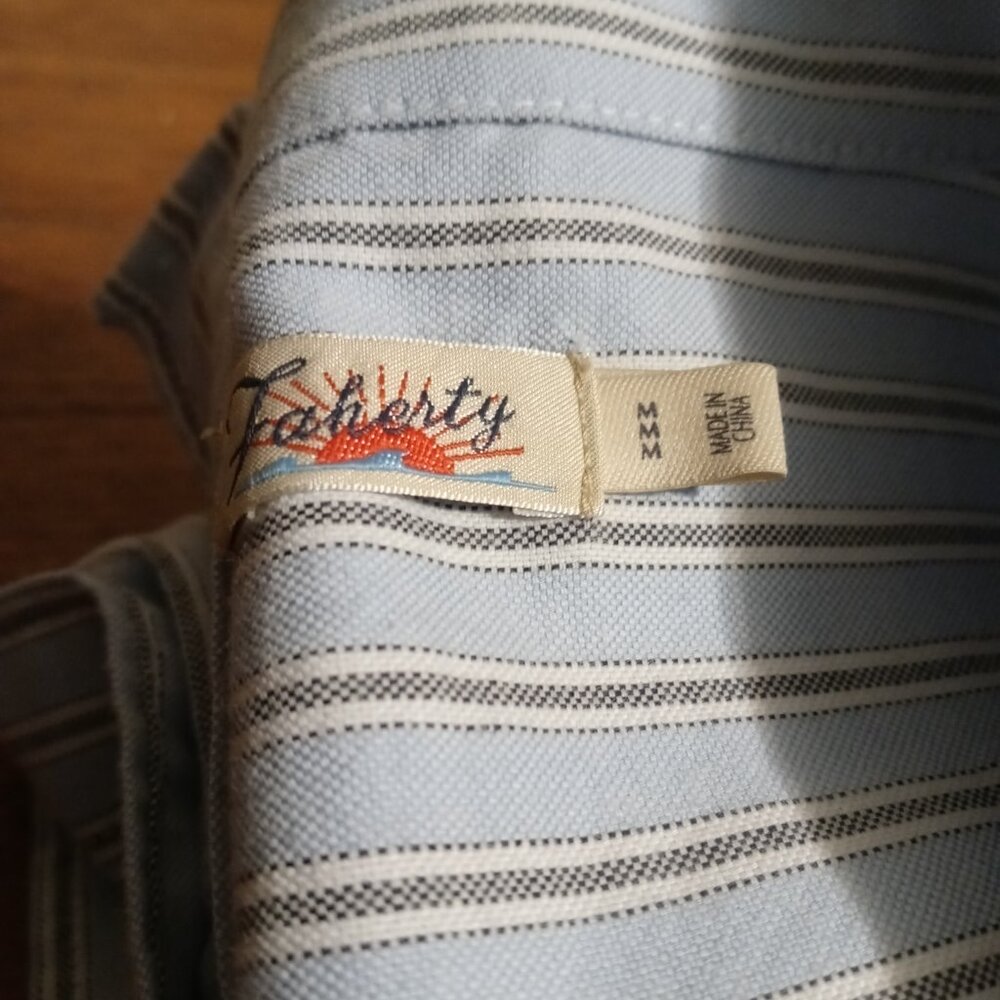 FAHERTY stretch oxford relaxed shirt in mangrove stripe (M) - Picture 9 of 16